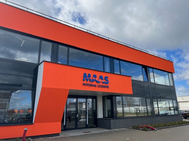 Maas internal LogistiX groeit