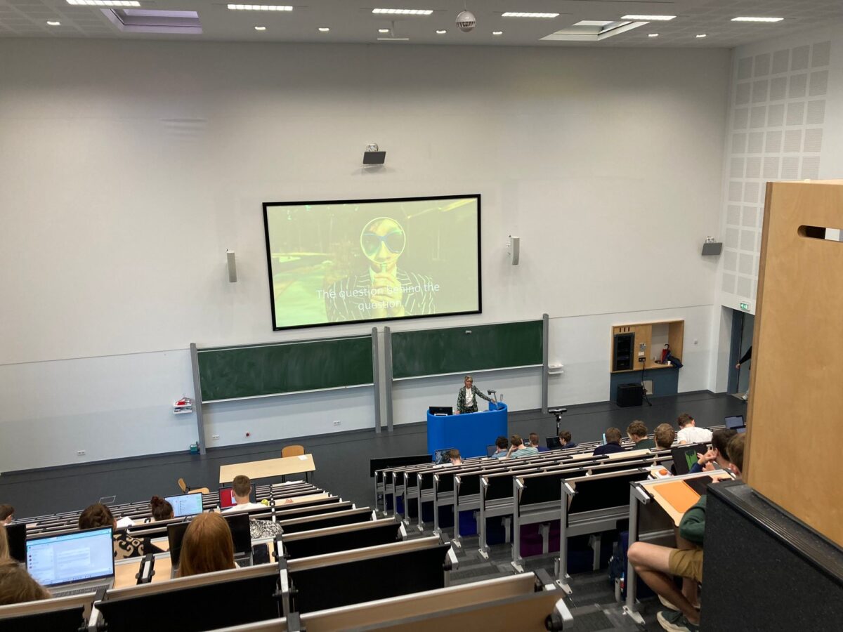 Lecture Communication Tools